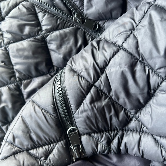 Athleta WHISPER FEATHERLESS PUFFER PARKA Size XL Black Coat - Picture 3 of 7